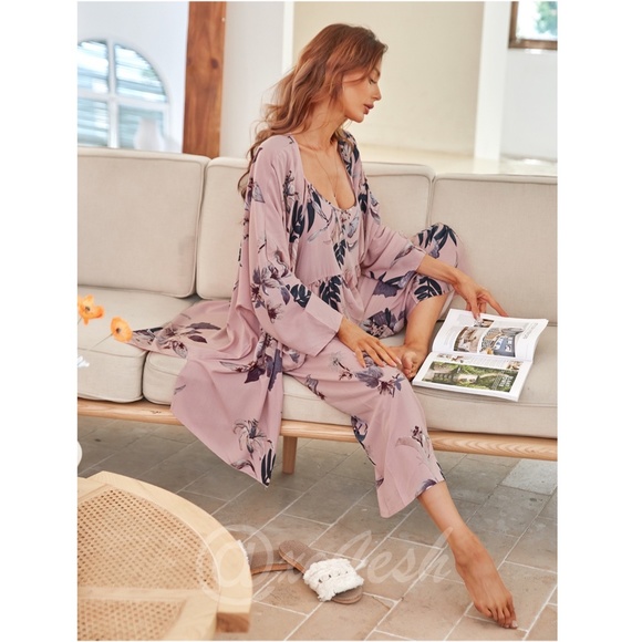 3 Piece Dusty Pink Floral Print Pajama Set - Picture 2 of 8